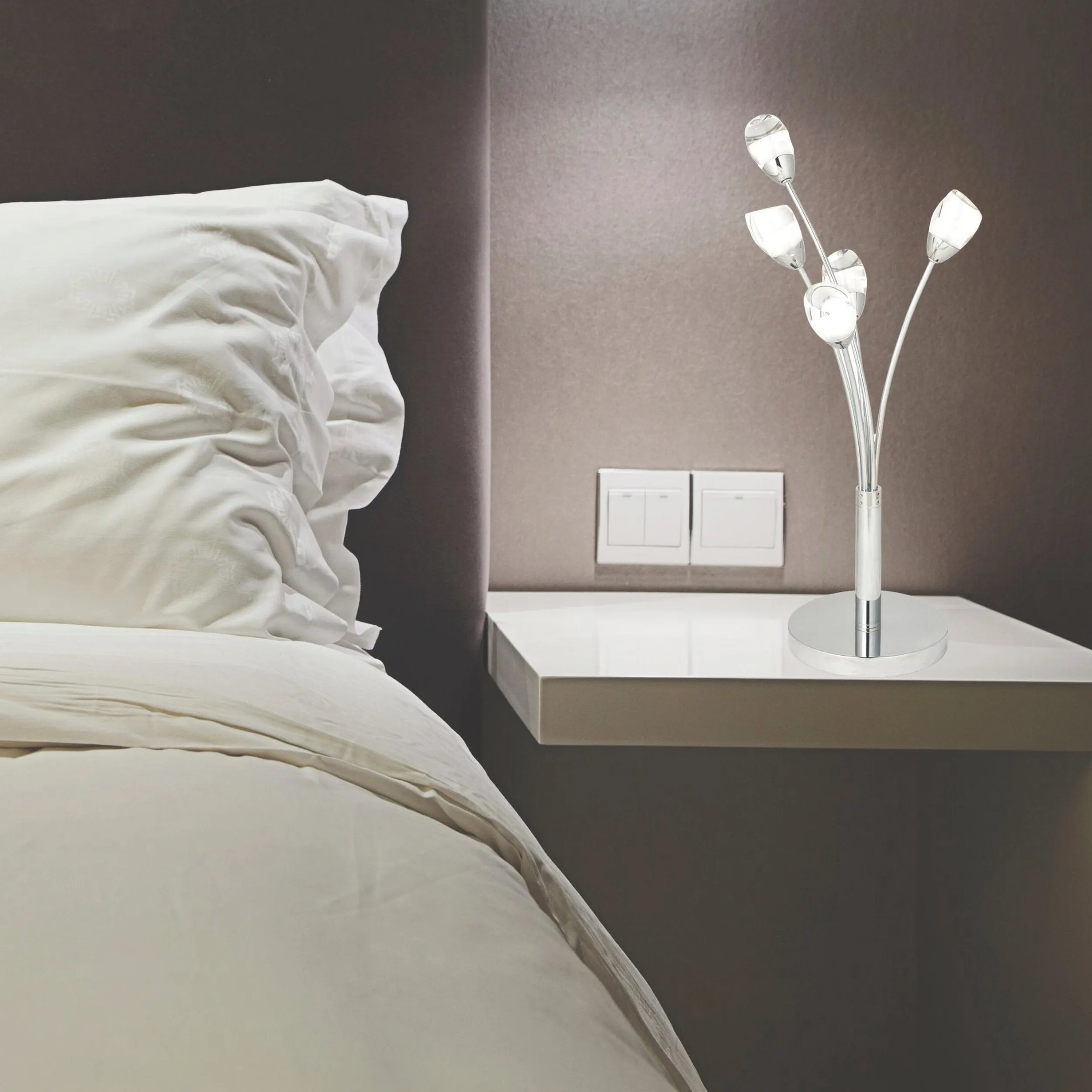 Flower Acrylic Table Lamp // 5 Light