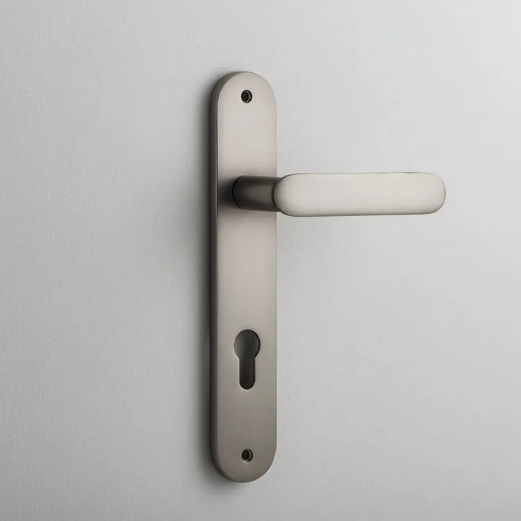 IVER BRONTE LEVER OVAL BACKPLATE