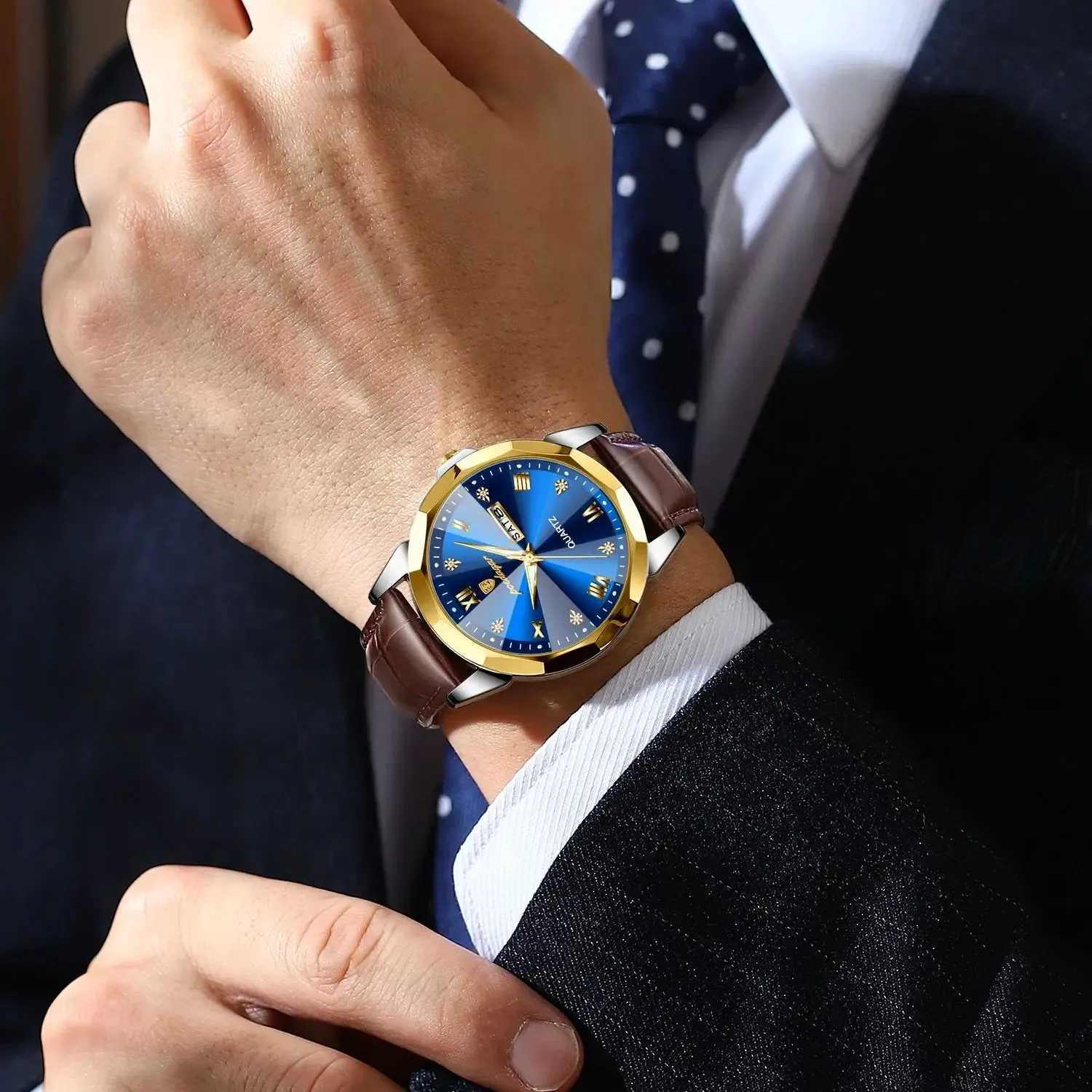 Luxury Men's Quartz Leather Watch