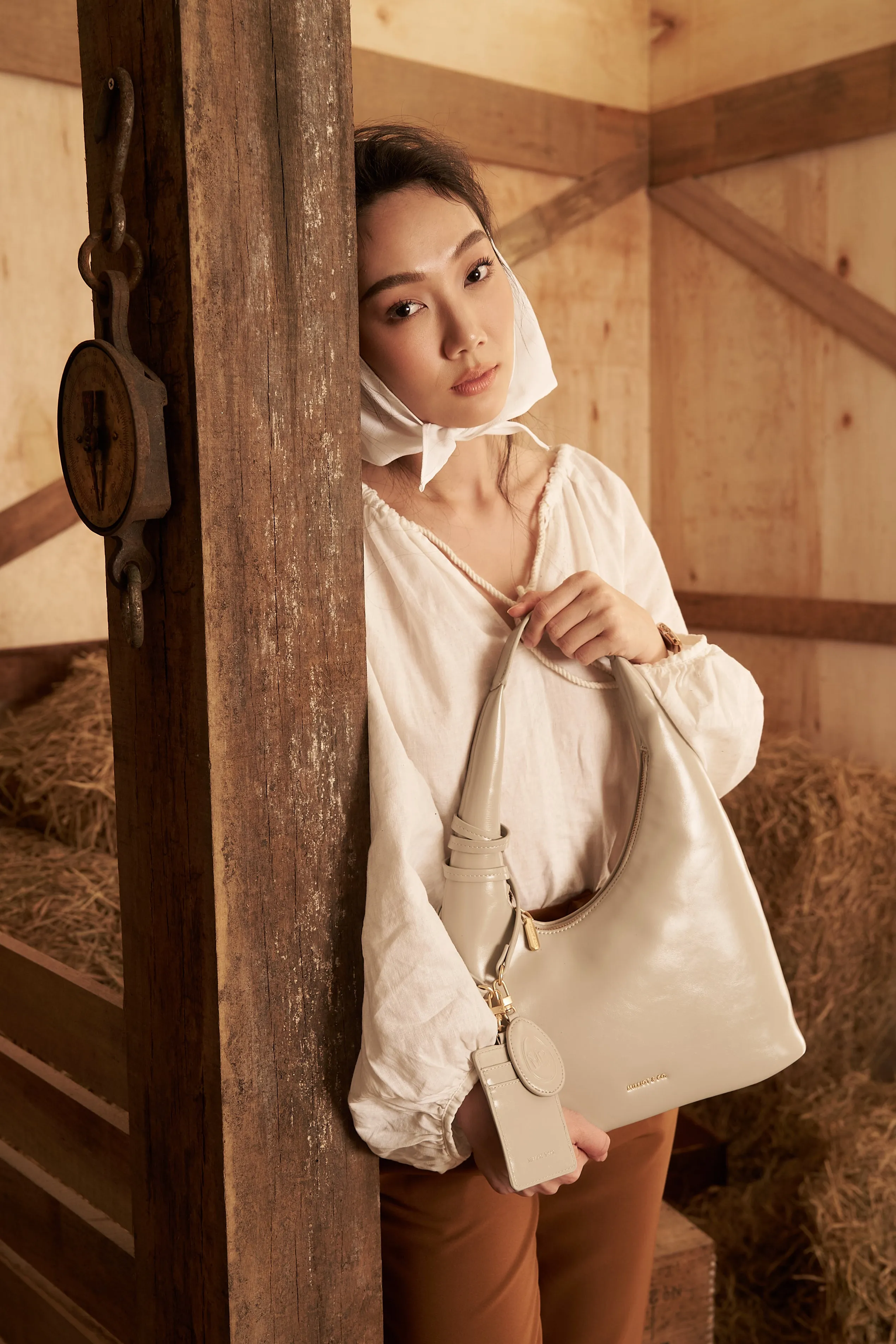 Sunova Shoulder Bag (Abalone)