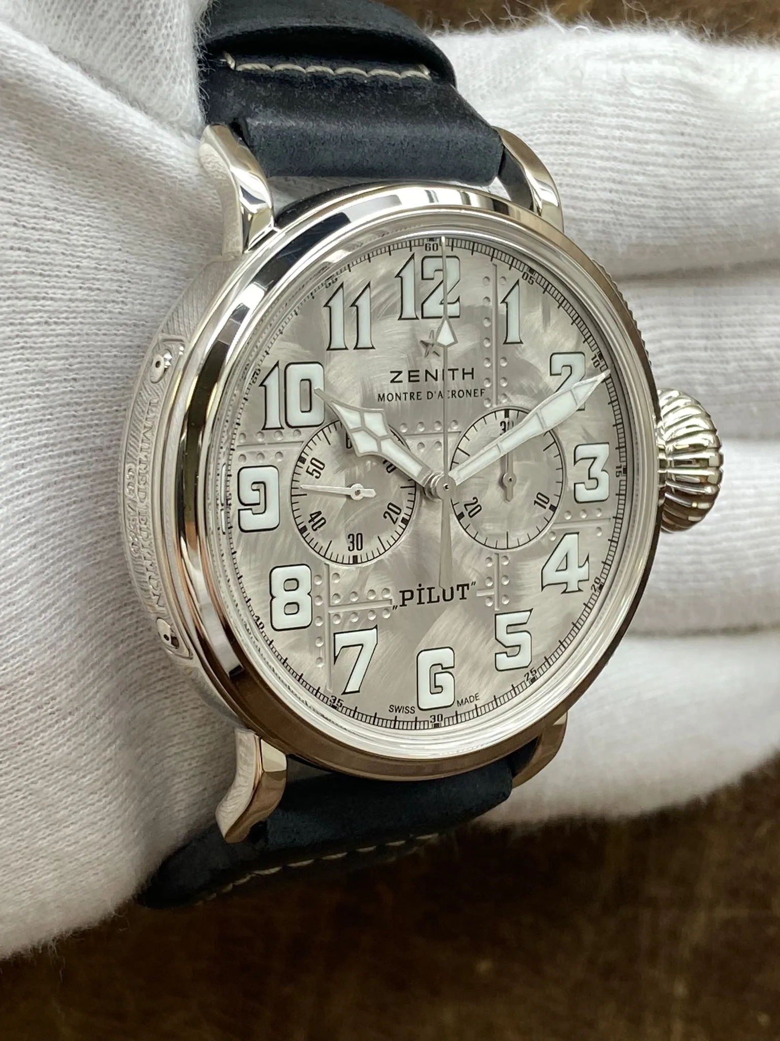 Zenith Zenith Pilot Type 20 Chronograph L.E 250pcs 05.2430.4069 Silver Dial Automatic Men's Watch